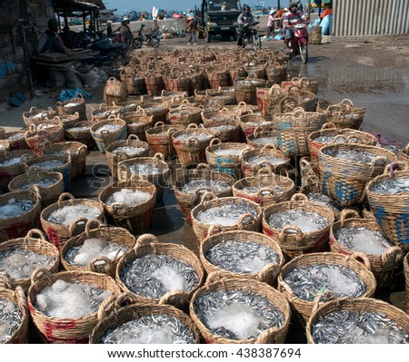 Binh Thuan, Vietnam, June 28, 2015 fishermen in Binh Thuan, Vietnam, on the fishing season