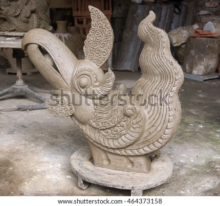 Vinh Phuc, Vietnam, August 6, 2016 dragon statue, clay materials, due to the traditional pottery village artisans Huong Canh, Vinh Phuc