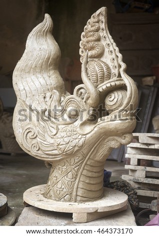 Vinh Phuc, Vietnam, August 6, 2016 dragon statue, clay materials, due to the traditional pottery village artisans Huong Canh, Vinh Phuc