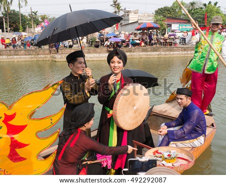 BAC Ninh, Vietnam, April 10, 2016 festival, folk singing on the boat. Intangible Heritage of Humanity, held at the lakes Bac Ninh, Vietnam