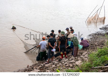 QUANG NGAI, Vietnam, November 17, 2016 farmers, rural Quang Ngai, Vietnam, fishing. Where lakes