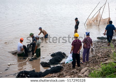 QUANG NGAI, Vietnam, November 17, 2016 farmers, rural Quang Ngai, Vietnam, fishing. Where lakes