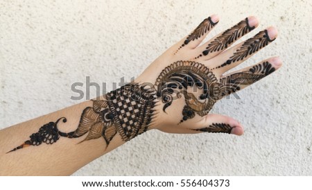 Henna Stock Images, Royalty-Free Images & Vectors | Shutterstock