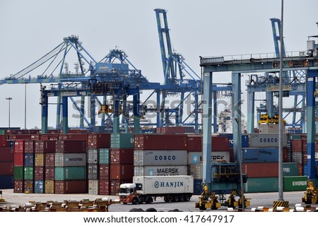 trade and port charges in malaysia International trade, especially seaborne trade, has traditionally been the lifeblood of malaysia today, more than 90% of the country's trade is by sea via malaysia's seven international ports namely penang port, port klang, johor port, port of tanjung pelepas, kuantan port and kemaman port in peninsular malaysia and bintulu port in sarawak. trade and port charges in malaysia International trade, especially seaborne trade, has traditionally been the lifeblood of malaysia today, more than 90% of the country's trade is by sea via malaysia's seven international ports namely penang port, port klang, johor port, port of tanjung pelepas, kuantan port and kemaman port in peninsular malaysia and bintulu port in sarawak.