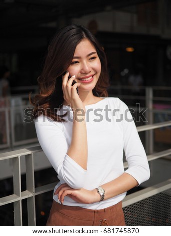 SHES PLAYING CLIT Foreign Women Married To Saudi