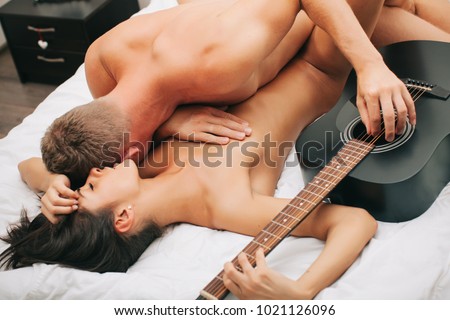 Naked boys and girls having sex close ups — img 6