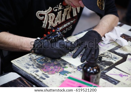 closeup on tattoo machine make drawing stock photo 545321812 closeup on tattoo machine make drawing stock photo 545321812