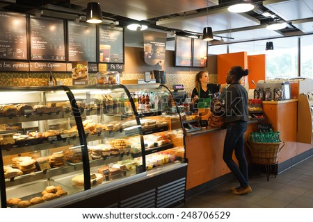 GENEVA SEP 11 Starbucks Cafe Interior Stockfoto (Jetzt bearbeiten ... GENEVA SEP 11 Starbucks Cafe Interior Stockfoto (Jetzt bearbeiten ...