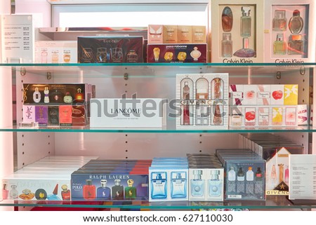 Dubai Uae Circa January 2017 Perfume Stock Photo 627110030 Dubai Uae Circa January 2017 Perfume Stock Photo 627110030