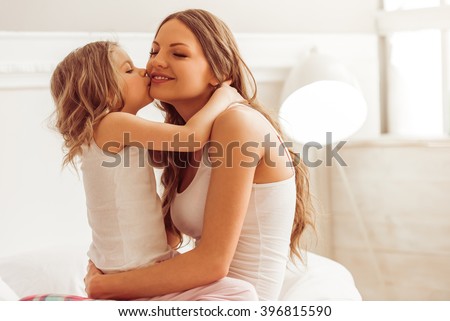 LESBIAN STANDING 69 PORN Wife Gives Head In Car