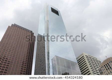 What types of businesses are in the Comcast building in Philadelphia?