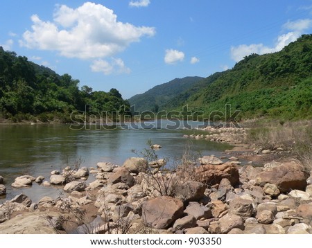 Dakrong River