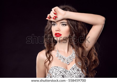 https://thumb1.shutterstock.com/display_pic_with_logo/662170/558459700/stock-photo-fashion-woman-elegant-lady-diamond-jewelry-set-makeup-portrait-of-a-sexy-brunette-girl-model-558459700.jpg