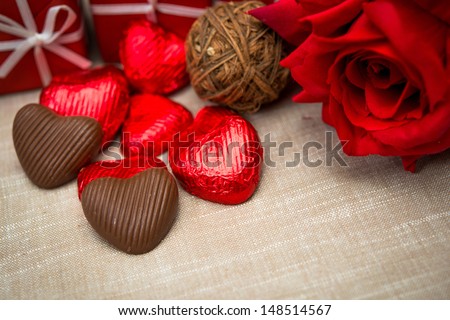 Chocolate-Tình yêu trái tim ngọt ngào Valentine hình sôcôla Kẹo