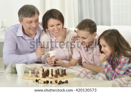 Family Playing Board Game Stock Images Royalty Free Family Playing Board Game Stock Images Royalty Free