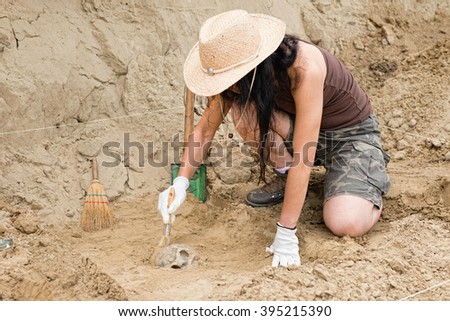 an archaeologist working on a dig essay an archaeologist working on a dig essay