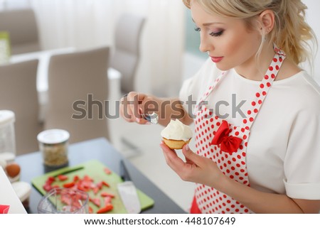 baker decorating tasty cupcake at home the process of decorating cupcakes woman baking at - Woman Decorating Cupcakes baker decorating tasty cupcake at home the process of decorating cupcakes woman baking at - Woman Decorating Cupcakes