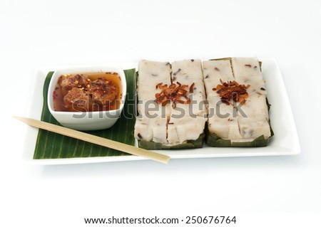Banh Beo Hai Phong, Vietnamese steam rice cakes with pork balls and fried onions