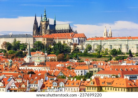 Prague Czech Republic Charles Bridge Karluv Stock Photo 557010367 ...