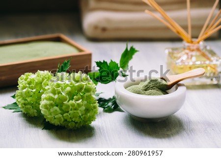 spirulina powder in ceramic bowl