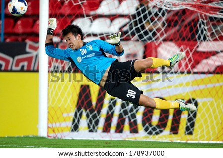 NONTHABURI-THAILAND FEB 8: Nguyen Van Cong of Hanoi T&T. in action during the AFC Champions League2014 Muangthong utd. and Hanoi T&T at SCG Stadium on February 8,2014 in Thailand.