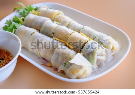 Vietnamese food, rice roll with vegetable filling