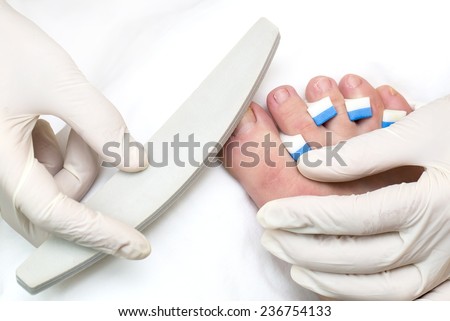 quá trình làm móng chân Có thẩm mỹ viện