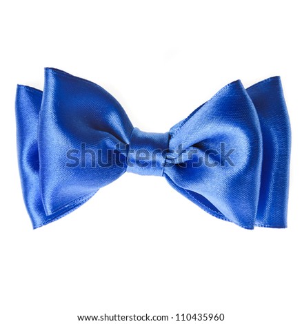 Ribbon bow ties This will create a finished rounded/fluffy bow tie that is approx. 3″ or a flat bow tie that measures 4″. As shown above in the first picture fold your ribbon in half and make a crease. Next you need to open your ribbon with the backside facing up.