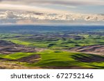 Amazing green hills. Plowed fields, an incredible drawing of the earth. Pine Ridge Trail, Kamiak Butte State Park, Whitman County, Washington, USA