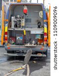 cleaning gutter drains cleaning gutter drains