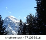 Small photo of The city of Arosa in Switzerland is an ideal place for family holidays, with its lake and these many hiking trails, this resourceful place and amazes the most tired hearts