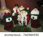 Figurines Of Christmas Carolers ...