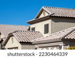 An Arizona house tiles roof