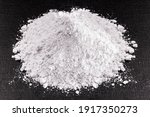 Small photo of silicon dioxide, also known as silica, is silicon oxide. Anti-caking agent, antifoam, viscosity controller, desiccant, beverage clarifier and medicine or vitamin excipient