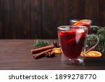 Delicious Mulled Wine On Wooden ...