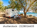 Family Traveling With Motorhome ...