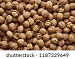 Walnuts With And Without Shells ...