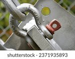 Small photo of Galvanized screw pin anchor shackle holding heavy load