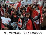 Small photo of 8 May 2022, Tunisia, Tunis: Demonstrators take part in a rally at Avenue Habib Bourguiba in Tunis, to show support to Tunisian President Kais Saied (photo by Hasan Mrad)
