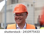 Small photo of Brunsbuttel, Deutschland, 30. Aug. 2022, Umweltminister Tobias Goldschmidt besucht den Elbehafen Brunsbuttel Portrat des Ministers