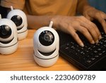 Small photo of IP camera operator From the computer, set up the IP camera.