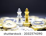 Gold king and Silver Queen Chess on the Crypto currency. It's is convenient payment in economy market, the modern way of exchange in the coming future for finance investment concept on the chess 