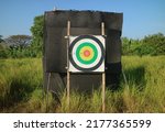 this is a common arrow target used in archery