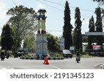 Small photo of Gerung, INDONESIA - Agustus 16, 2022: Salah satu Monumen yang terletak pada Bundaran Kantor Bupati Lobar