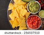 Green Guacamole With Nachos And ...