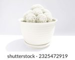 Small photo of Round flower pot, cream color, printed pattern, press crosswise to plant a clump of cactus