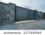 Wide automatic sliding gate...