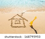 Drawing Of A House On The Beach ...