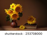 Sunflower In A Ceramic Vase ...