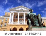 Bascom Hall at Wisconsin University with statue of Abraham Lincoln
